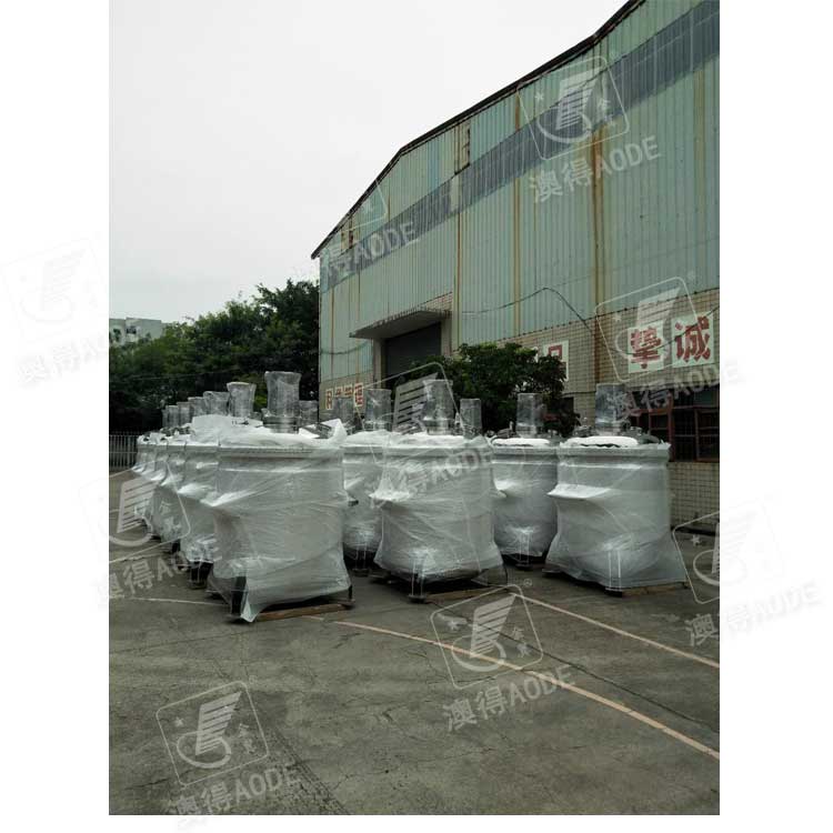 1380L脱泡搅拌罐
